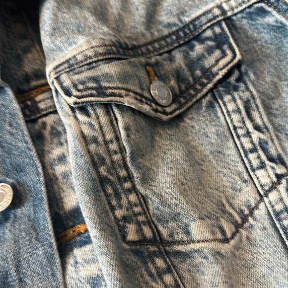 H&M &Denim 90's Style Button Denim Jacket - Picture 2 of 11